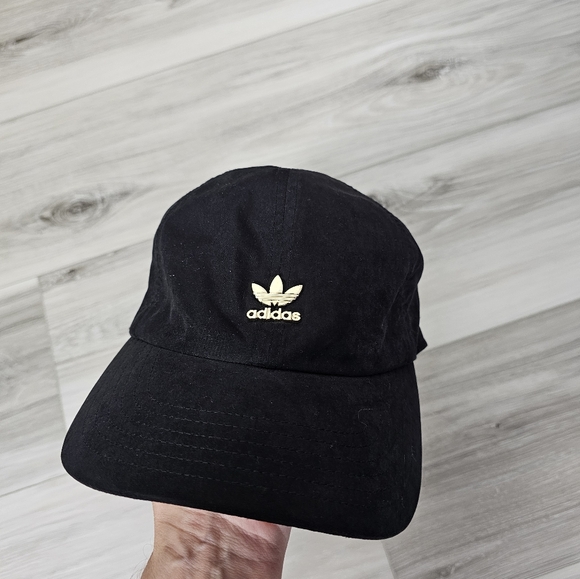 Adidas Black Cap with Gold Logo - Picture 1 of 6